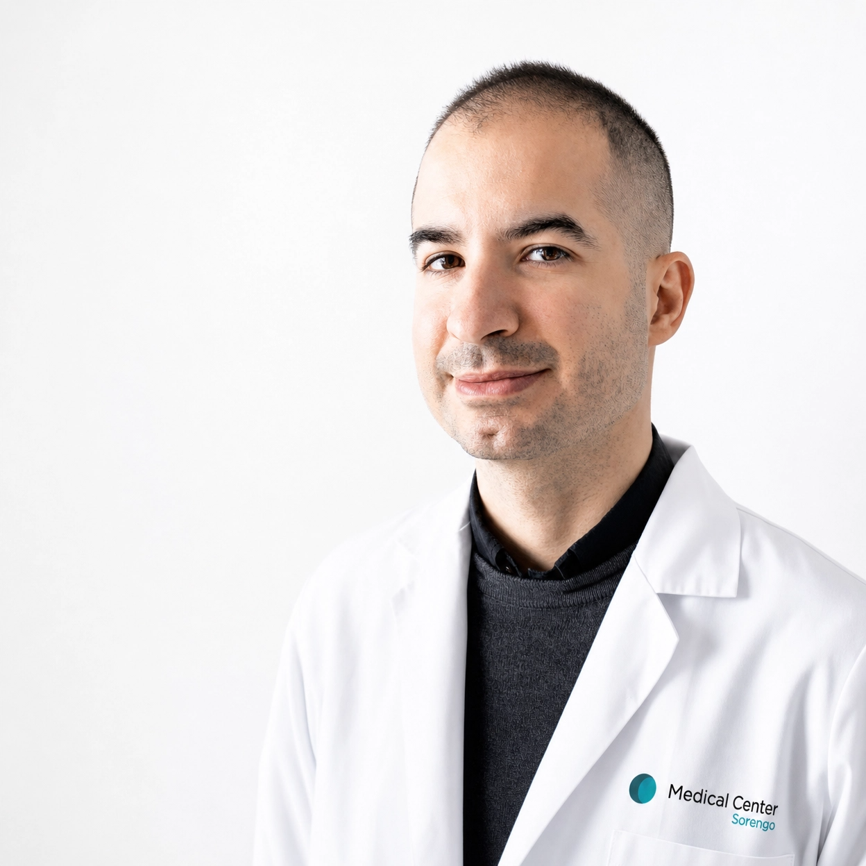 Dr_Badini_colore_senza_riquadro_logo_Medical_Center_Sorengo Dr. Matteo Badini, specialista in medicina interna generale FMH al Medical Center Sorengo di Lugano